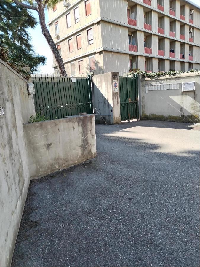 Accogliente Appartamento A Firenze Con Parcheggio Exterior photo